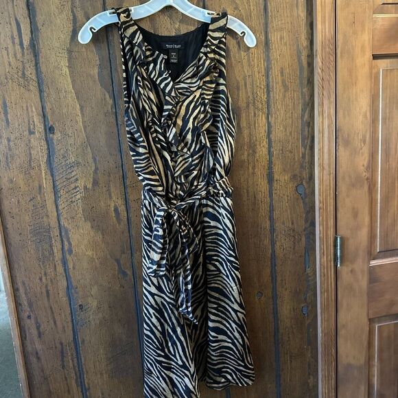 Womens 2892 White House Black‎ Market Brown Tiger Print Silk Mini Dress Size 6 - Picture 1 of 6